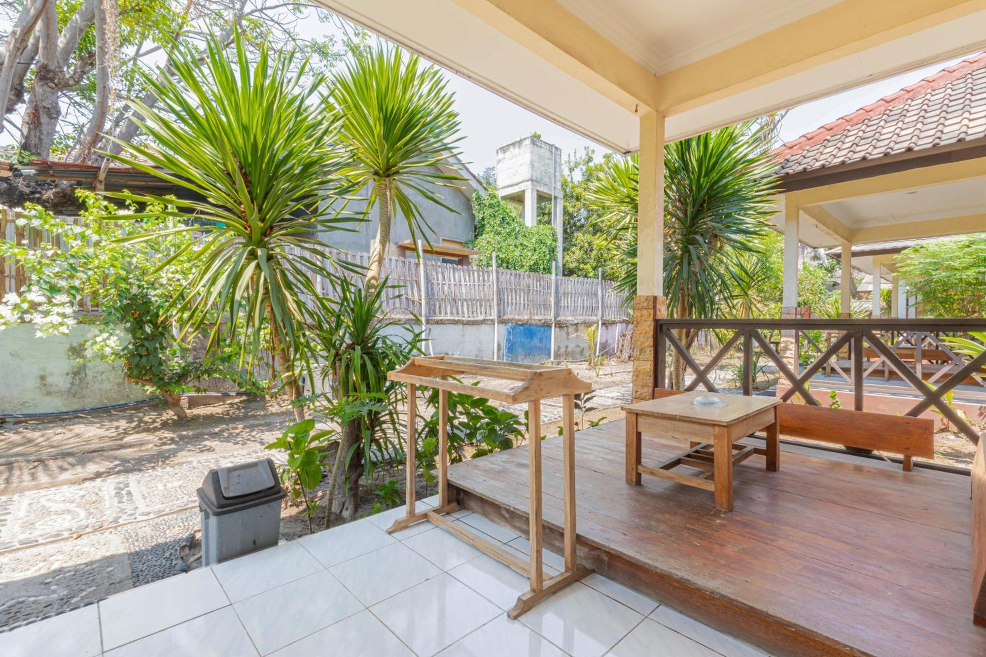 Homestay Lucu 2 Гили Траванган Экстерьер фото